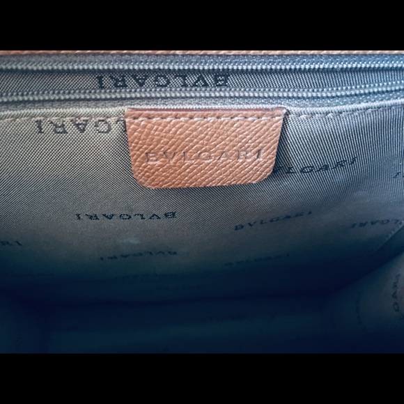 BULGARI 💯% authentic honey brown leather handbag - Picture 3 of 8
